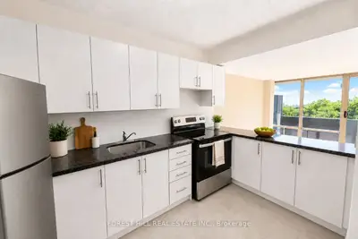 470 Sentinel Road 514, Toronto, On M3j 1v6
