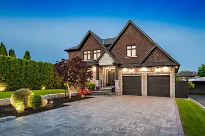 Detached in Oakville