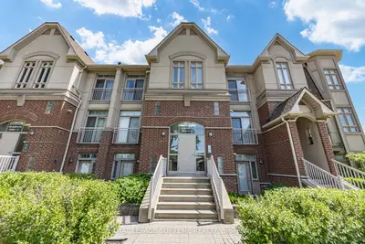 Condo Townhouse in Toronto
