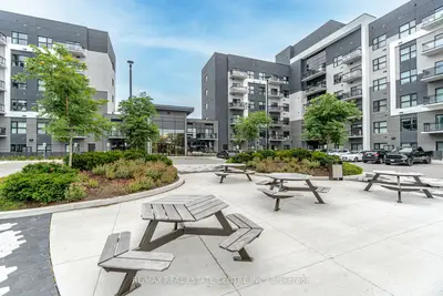 Condo Apartment in Oakville