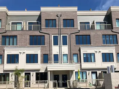 Condo Townhouse in Toronto