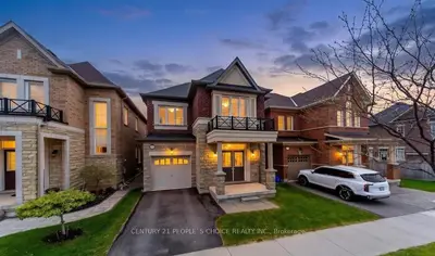 Detached in Oakville