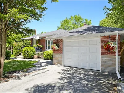 Detached in Oakville