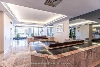 3 Rowntree Road 707, Toronto, On M9v 5g8