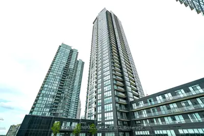 Condo Apartment in Mississauga