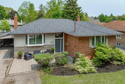 Detached in Oakville