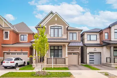 Detached in Oakville