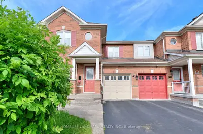 Att/Row/Townhouse in Brampton