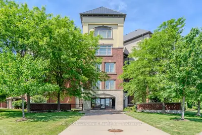 Condo Apartment in Burlington