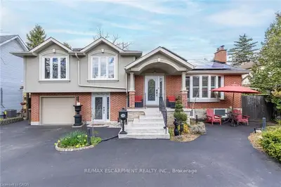 Detached in Burlington
