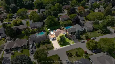 Detached in Burlington