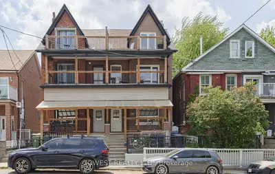Fourplex in Toronto