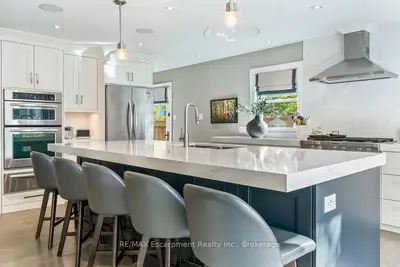 Detached in Oakville