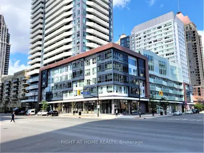 Condo Apartment in Mississauga
