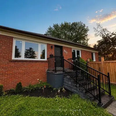 Detached in Oakville