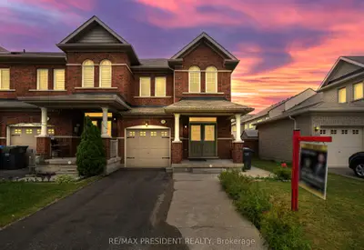 Att/Row/Townhouse in Brampton