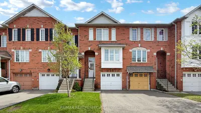 Condo Townhouse in Brampton