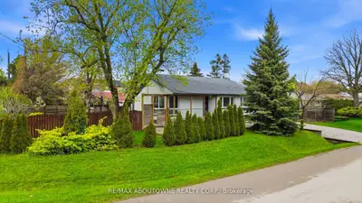 Detached in Oakville