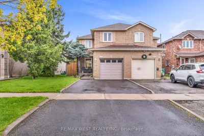 Semi-Detached in Mississauga
