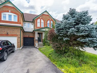 Att/Row/Townhouse in Mississauga