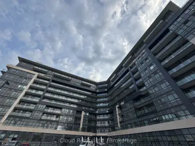 Condo Apartment in Oakville