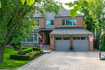 3739 St. Laurent Court, Mississauga, On L5l 4t3