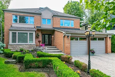 3739 St. Laurent Court, Mississauga, On L5l 4t3