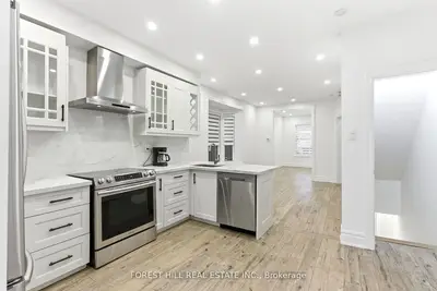 Duplex in Toronto