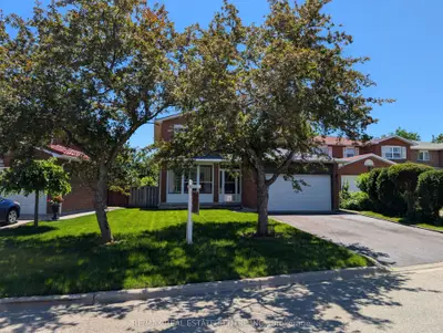 796 Buckingham Court, Mississauga, On L5c 4m3