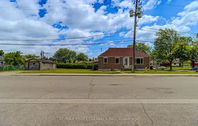 Detached in Toronto