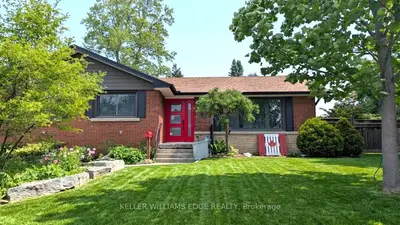 Detached in Burlington