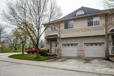 5080 Fairview Street 17, Burlington, On L7l 7e9