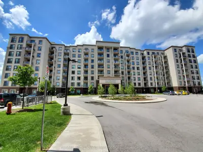 Condo Apartment in Oakville