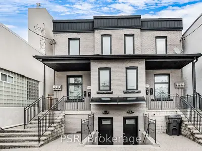 Att/Row/Townhouse in Toronto