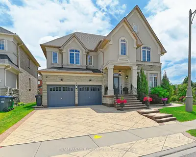 Detached in Brampton