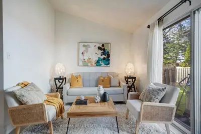Condo Townhouse in Mississauga