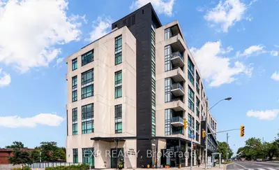 Condo Apartment in Toronto
