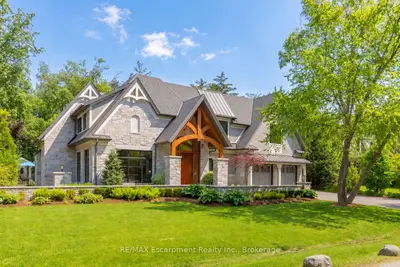 129 Wolfdale Avenue, Oakville, On L6l 4r9