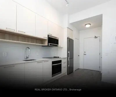 Common Element Condo in Oakville