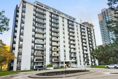 151 Larose Avenue E 907, Toronto, On M9p 1b3