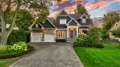 Detached in Burlington