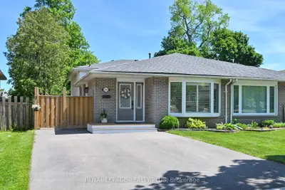 Semi-Detached in Mississauga