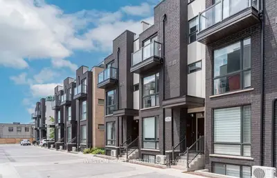 Condo Townhouse in Toronto