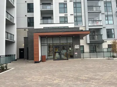 Condo Apartment in Milton