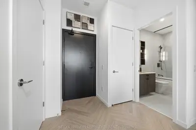 689 The Queensway Street 818, Toronto, On M8y 0c8