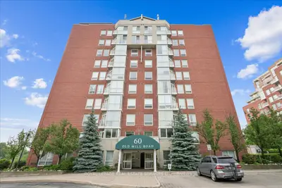 Condo Apartment in Oakville