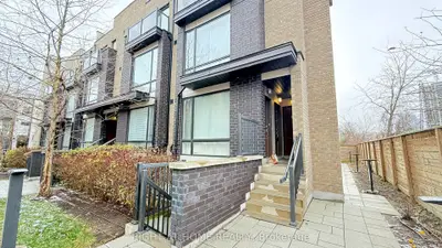 Condo Townhouse in Toronto