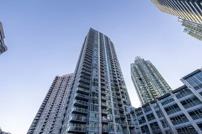 Condo Apartment in Mississauga