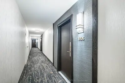 Condo Apartment in Mississauga