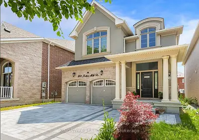 Detached in Oakville
